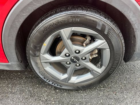 Used 2025 Kia K4 FWD image 29