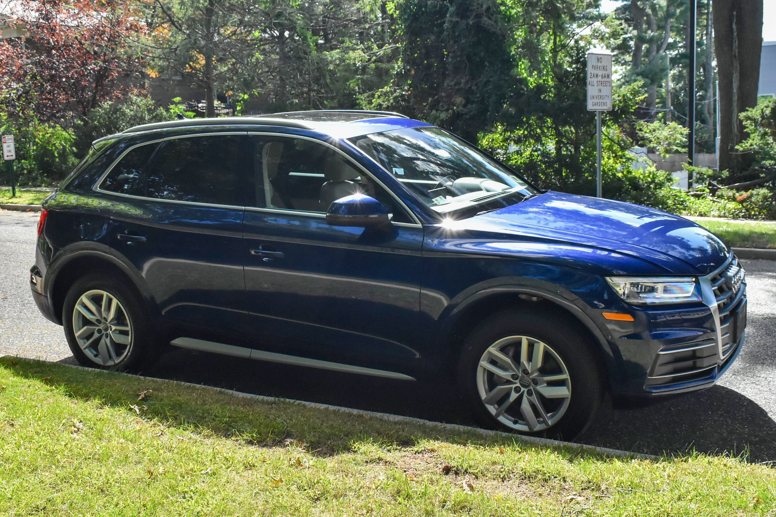 Used 2020 Audi Q5 2.0T Premium w/ Convenience Package AWD/4WD image 10