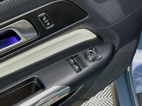 Used 2025 Ford Mustang GT Premium RWD image 17