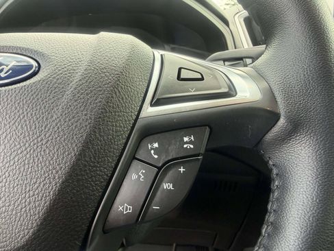 Used 2023 Ford Edge SEL w/ Sport Appearance Package AWD/4WD image 9