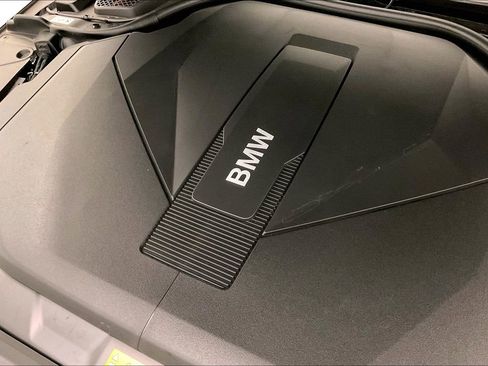 Used 2025 BMW i5 xDrive40 w/ Premium Package image 31