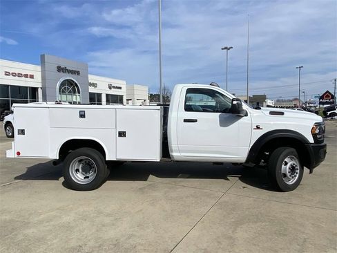 Used 2024 RAM 5500 Tradesman image 9