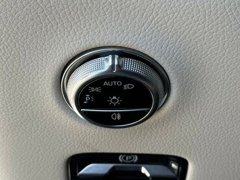 Used 2023 Mercedes-Benz GLC 300 image 29