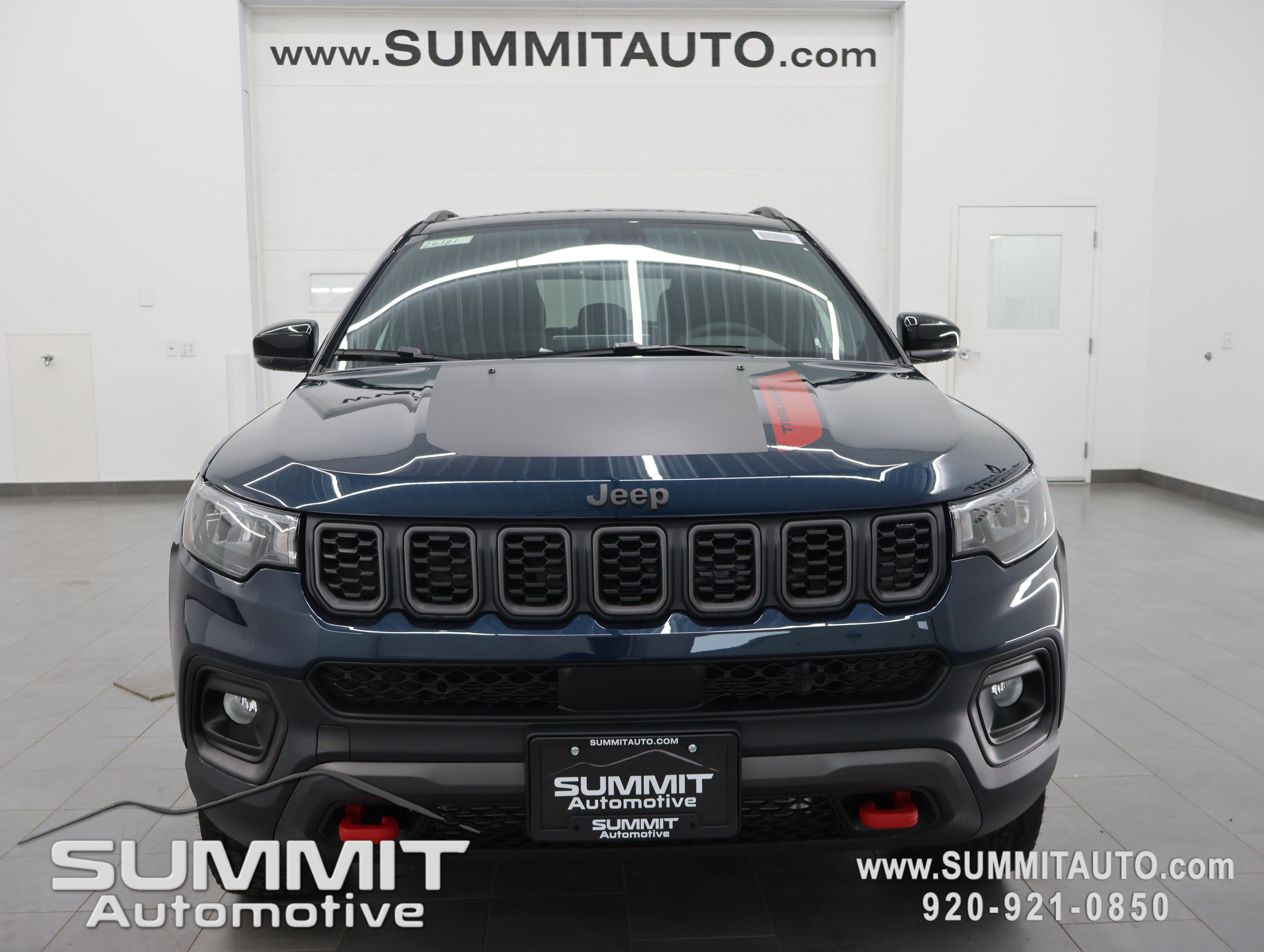 New 2026 Jeep Compass Trailhawk w/ Sun, Sound & Navigation Group AWD/4WD image 21