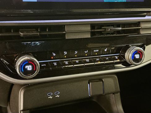 Used 2025 Honda Prologue Touring image 24