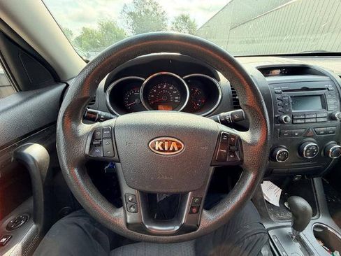 Used 2012 Kia Sorento LX w/ Third Row Pkg AWD/4WD image 35