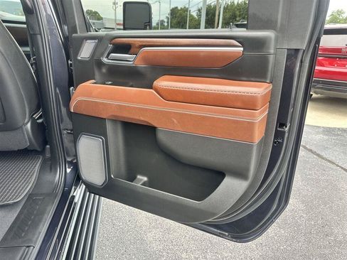 Used 2025 GMC Sierra 3500 Denali Ultimate AWD/4WD image 20