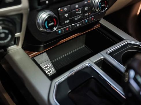 Used 2018 Ford F150 Lariat w/ Equipment Group 502A Luxury AWD/4WD image 59