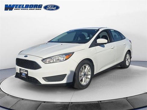 Certified 2018 Ford Focus SE image 1