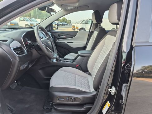 Used 2022 Chevrolet Equinox LS AWD/4WD image 11