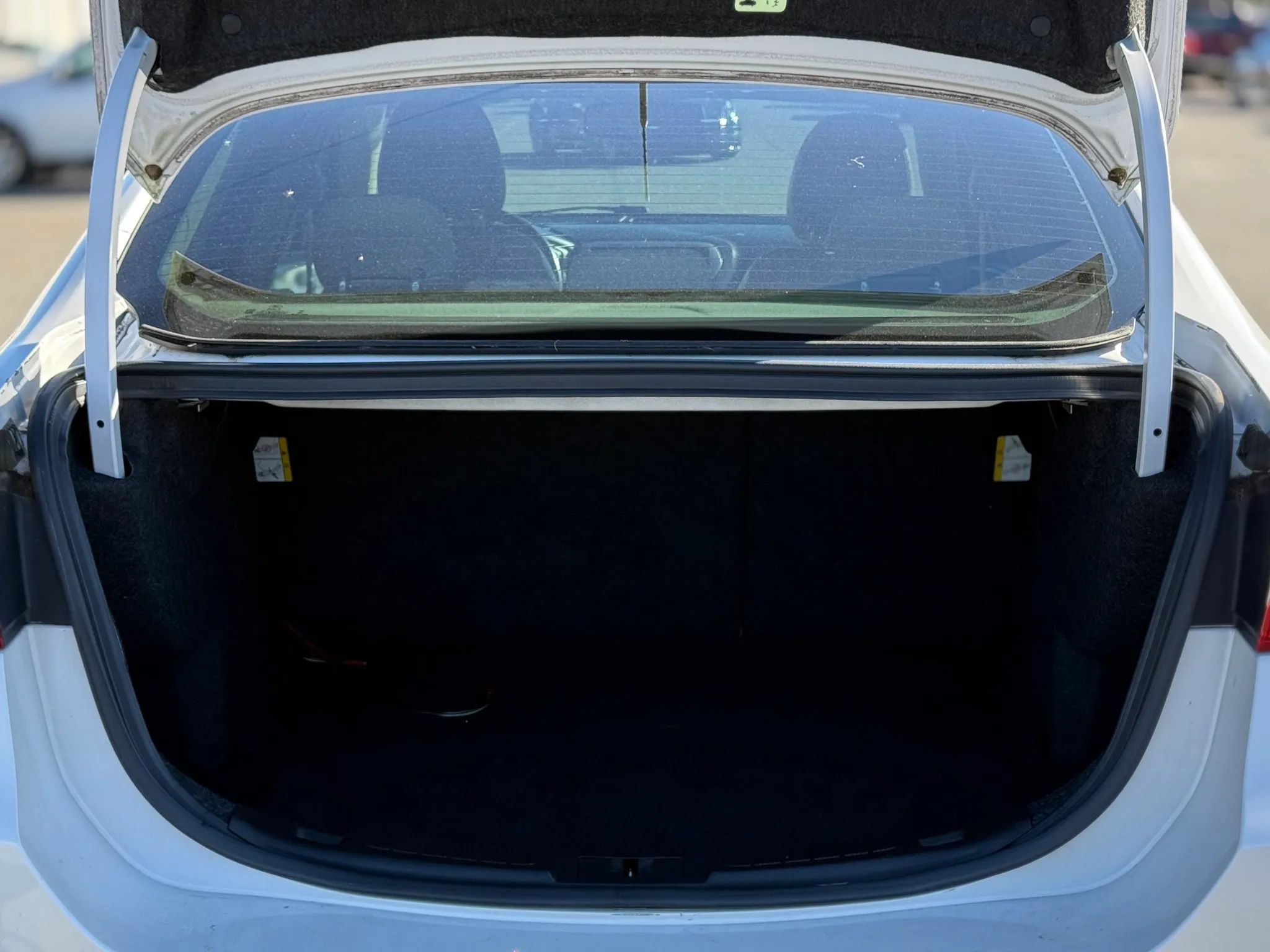 Used 2014 Ford Fusion SE w/ Equipment Group 202A FWD image 27