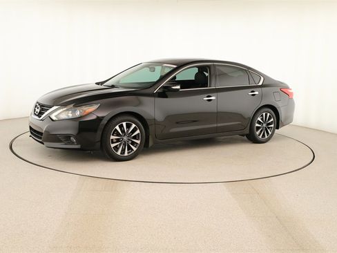 Used 2017 Nissan Altima 2.5 SL w/ 2.5 Technology Package image 13