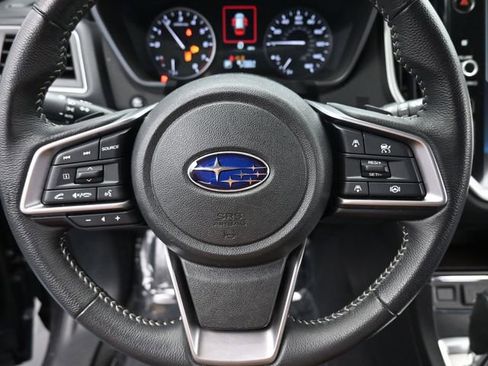 Used 2025 Subaru Ascent Premium image 16