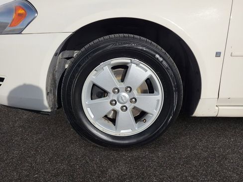 Used 2008 Chevrolet Impala LT FWD image 14