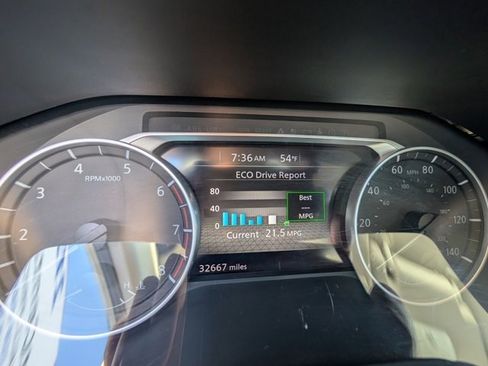 Used 2024 Nissan Rogue SV image 32