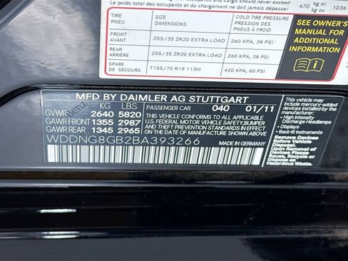 Used 2011 Mercedes-Benz S 550 4MATIC image 35