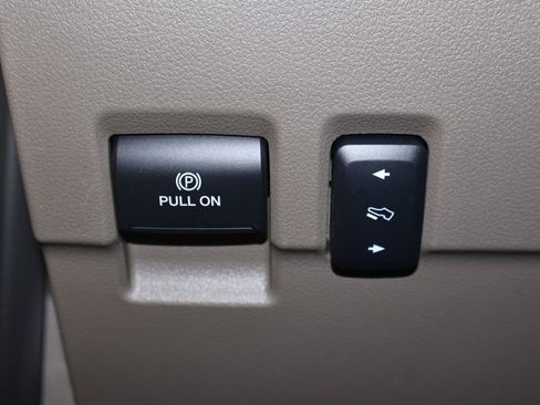 Certified 2025 Ford F350 Platinum w/ Platinum Plus Package image 29