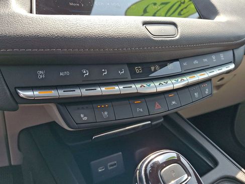 Certified 2023 Cadillac XT4 Premium Luxury w/ Technology Package AWD/4WD image 24