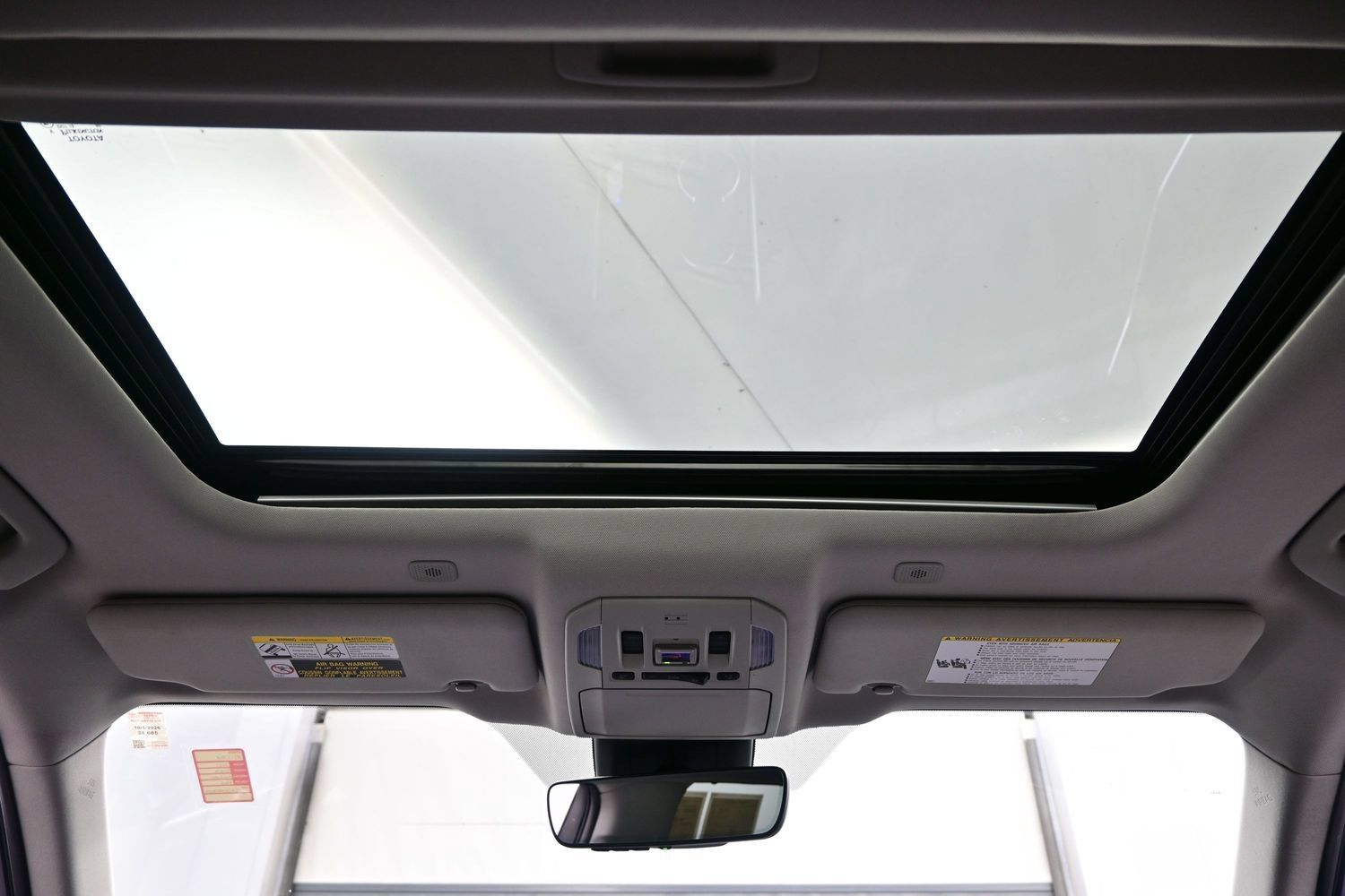 Used 2023 Toyota Highlander XLE AWD/4WD image 19