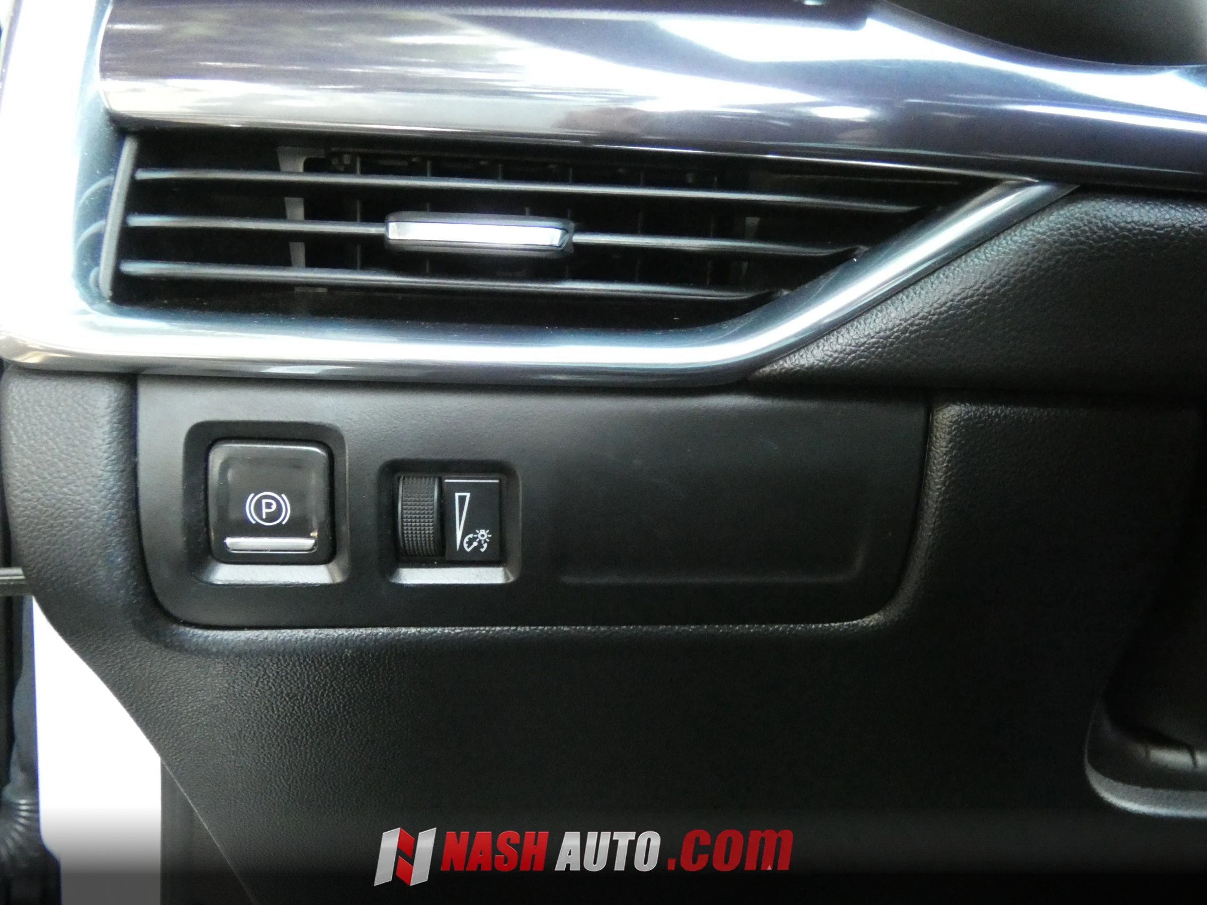Used 2023 Cadillac XT4 Luxury w/ Cold Weather Package FWD image 69