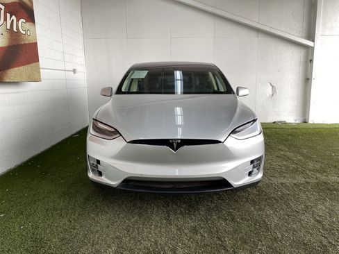 Used 2016 Tesla Model X P90D image 8
