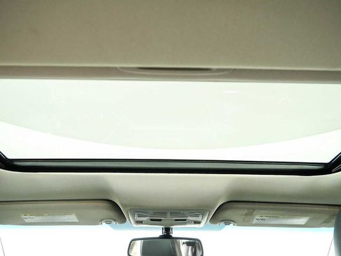 Used 2014 Toyota Avalon XLE Touring FWD image 19