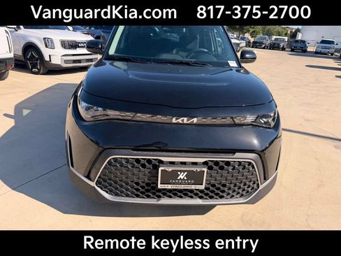 Certified 2025 Kia Soul LX w/ LX Technology Package FWD image 7