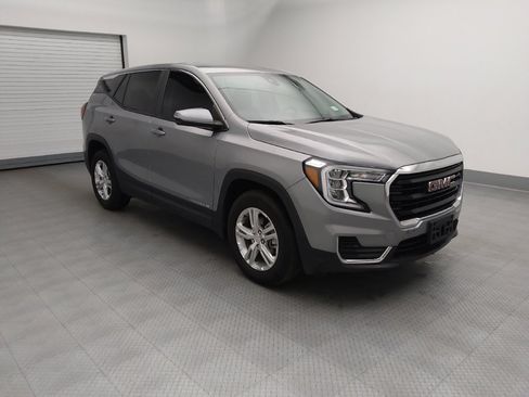 Used 2024 GMC Terrain SLE FWD image 11