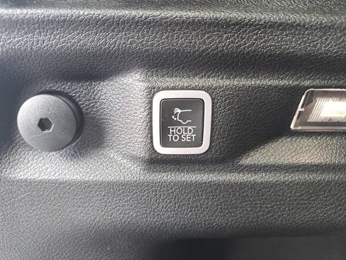 Certified 2023 Jeep Grand Cherokee L Limited AWD/4WD image 14
