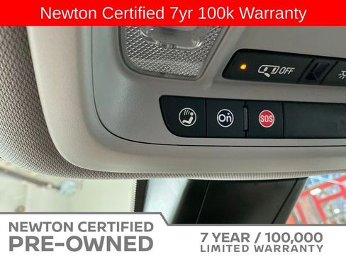 Used 2025 Chevrolet Blazer LT FWD image 39