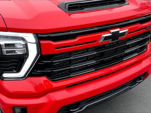 Used 2024 Chevrolet Silverado 2500 LTZ w/ LTZ Plus Package image 30