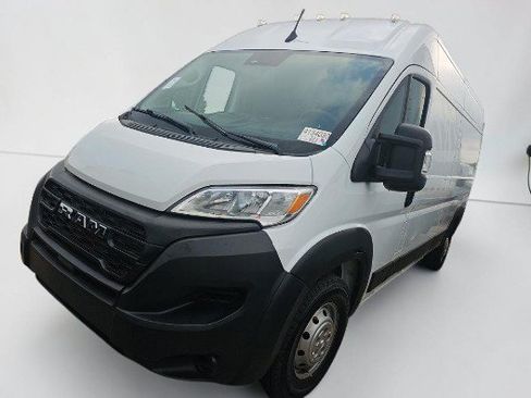 Used 2023 RAM ProMaster 2500 FWD image 3