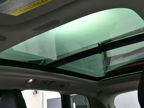 Used 2018 Volvo XC60 T5 Momentum w/ Convenience Package image 23