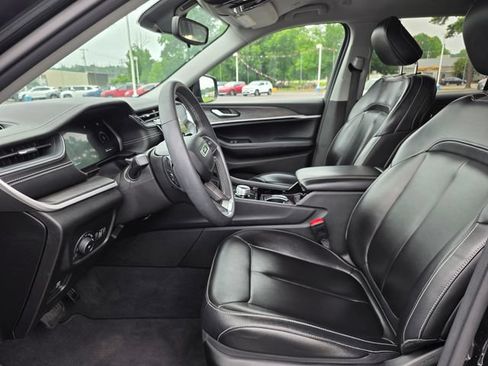 Used 2023 Jeep Grand Cherokee L Limited w/ Black Appearance Package RWD image 22