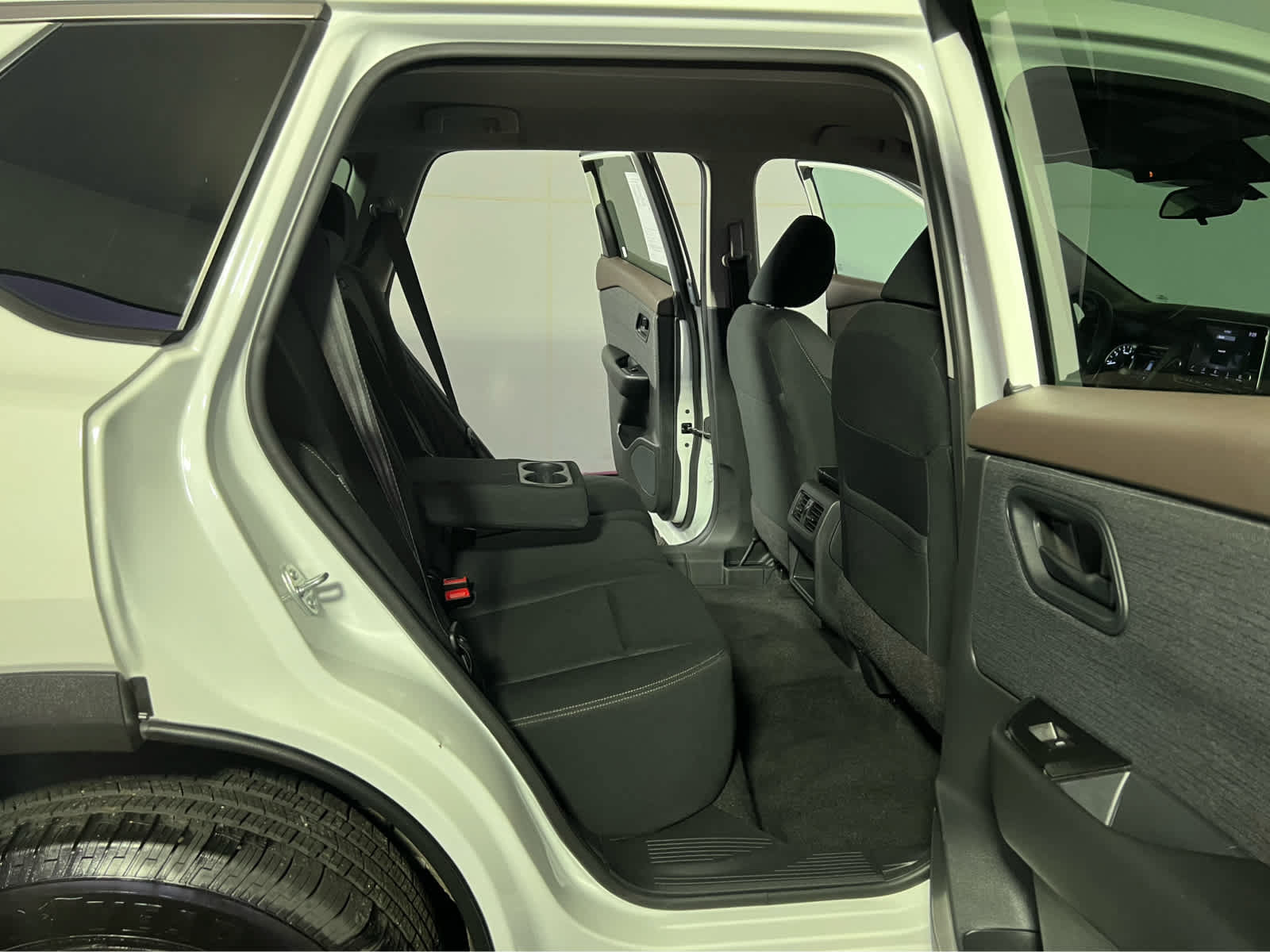 Certified 2023 Nissan Rogue S AWD/4WD image 25