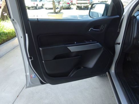 Certified 2022 Chevrolet Colorado LT w/ Fleet Safety Package image 23