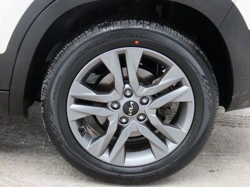 Used 2022 Kia Seltos LX image 39