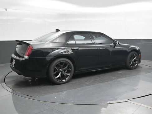Used 2022 Chrysler 300 S RWD image 3