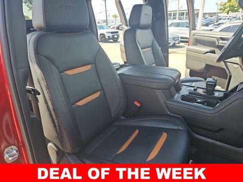 Used 2025 GMC Sierra 1500 AT4 w/ AT4 Premium Package AWD/4WD image 10