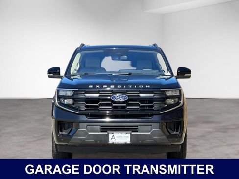 Used 2025 Ford Expedition Max Active AWD/4WD image 9