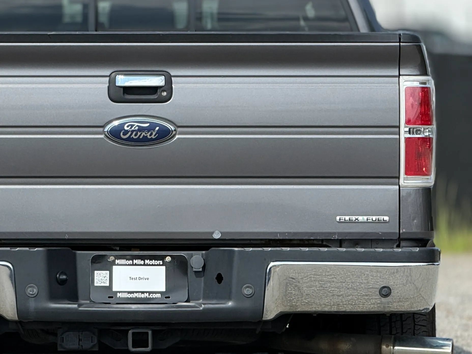 Used 2011 Ford F150 XLT w/ XLT Chrome Pkg AWD/4WD image 14