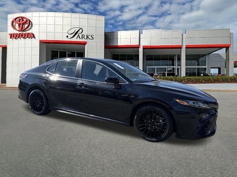 Certified 2024 Toyota Camry SE image 1