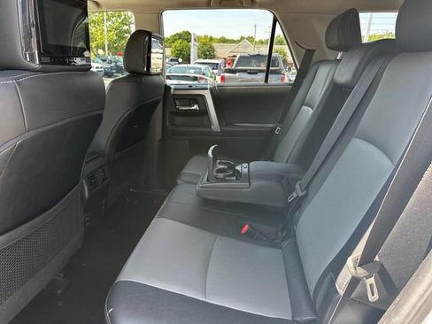 Used 2019 Toyota 4Runner SR5 Premium AWD/4WD image 17