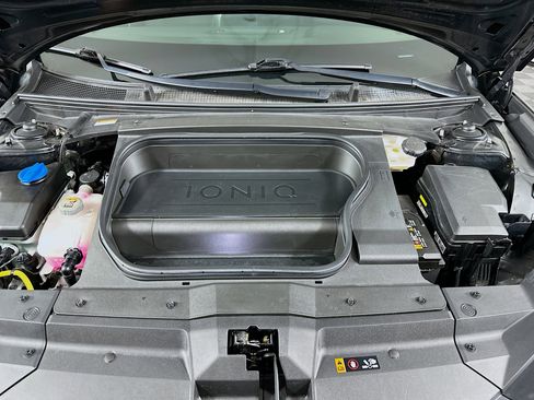 Used 2024 Hyundai Ioniq 6 SE image 33