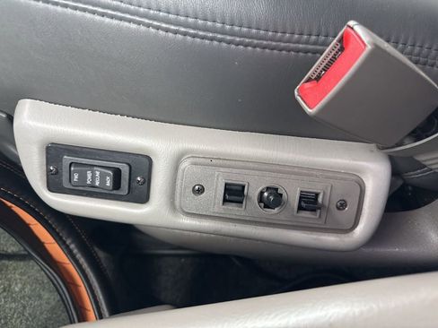 Used 2017 GMC Savana 2500 Extended RWD image 10