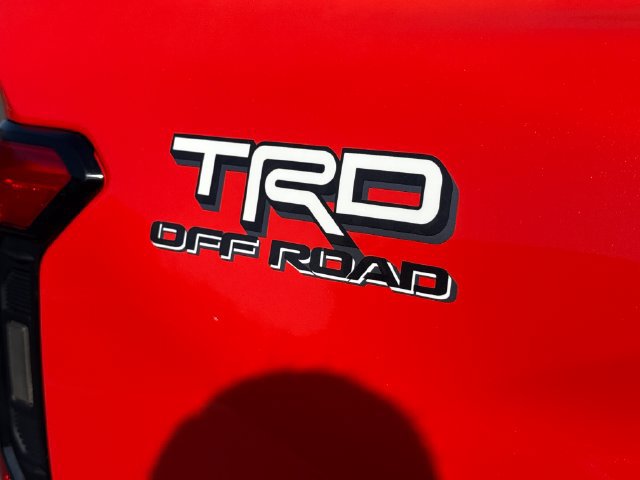 Used 2024 Toyota Tacoma TRD Off-Road w/ TRD Off Road Premium Package AWD/4WD image 19