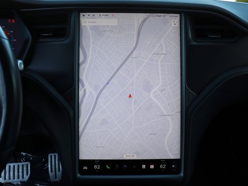 Used 2018 Tesla Model X P100D image 33