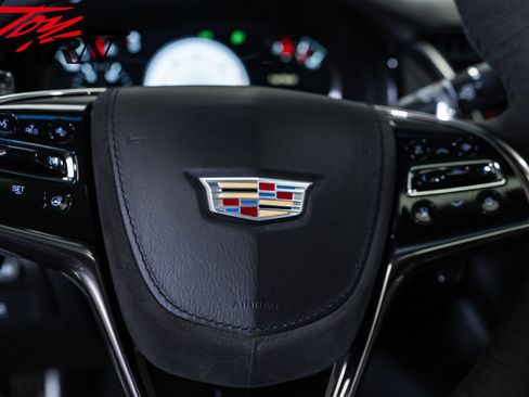 Used 2017 Cadillac CTS V w/ Luxury Package RWD image 38