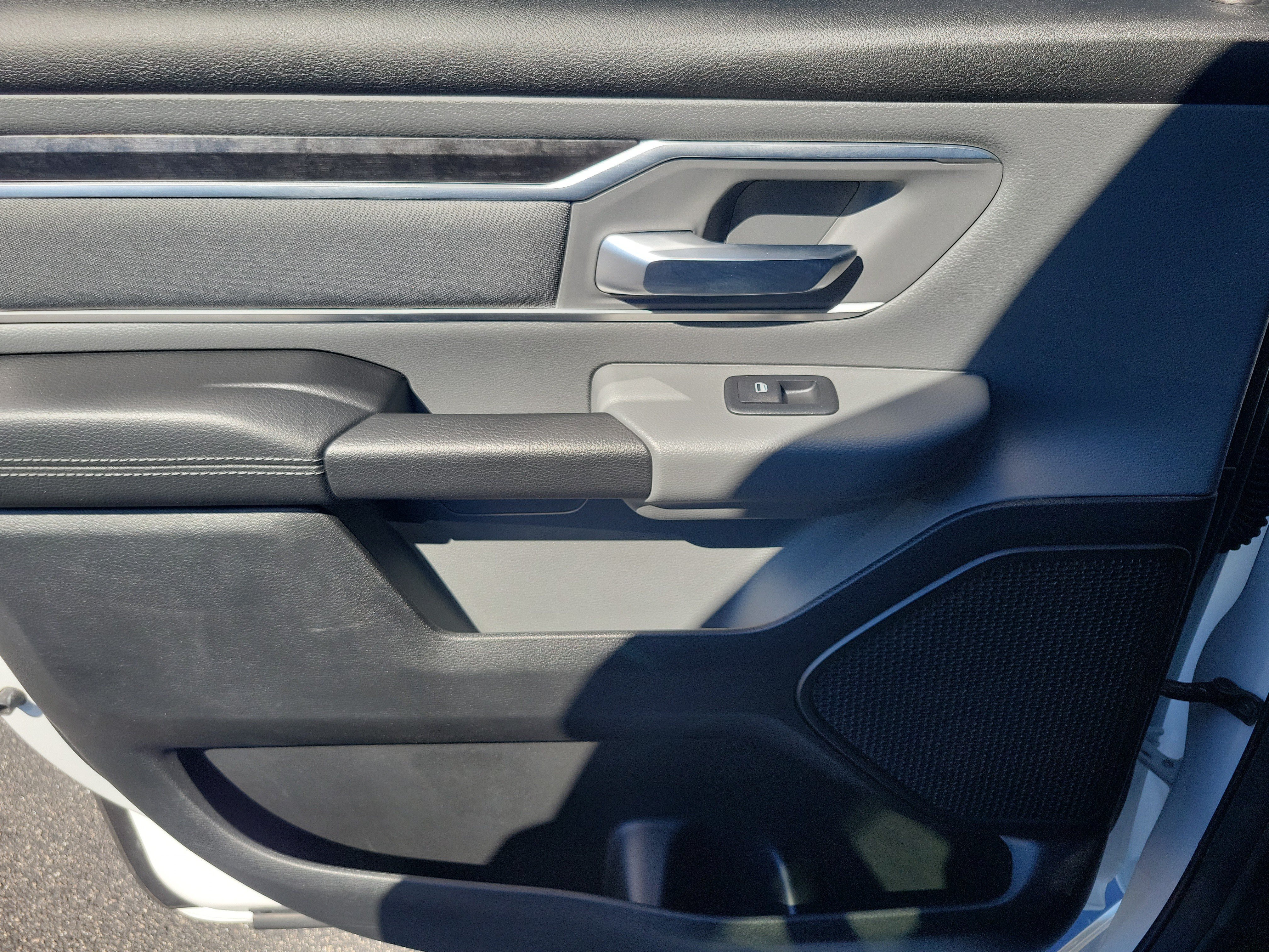 Used 2019 RAM 1500 Big Horn RWD image 12