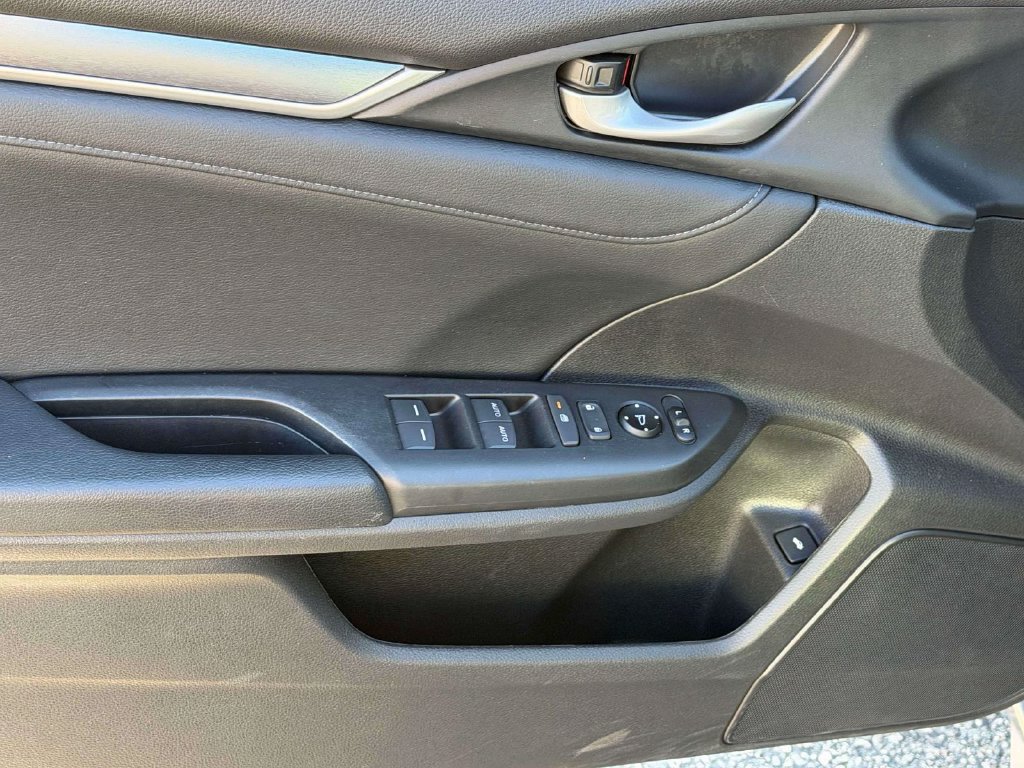 Used 2017 Honda Civic Touring image 24